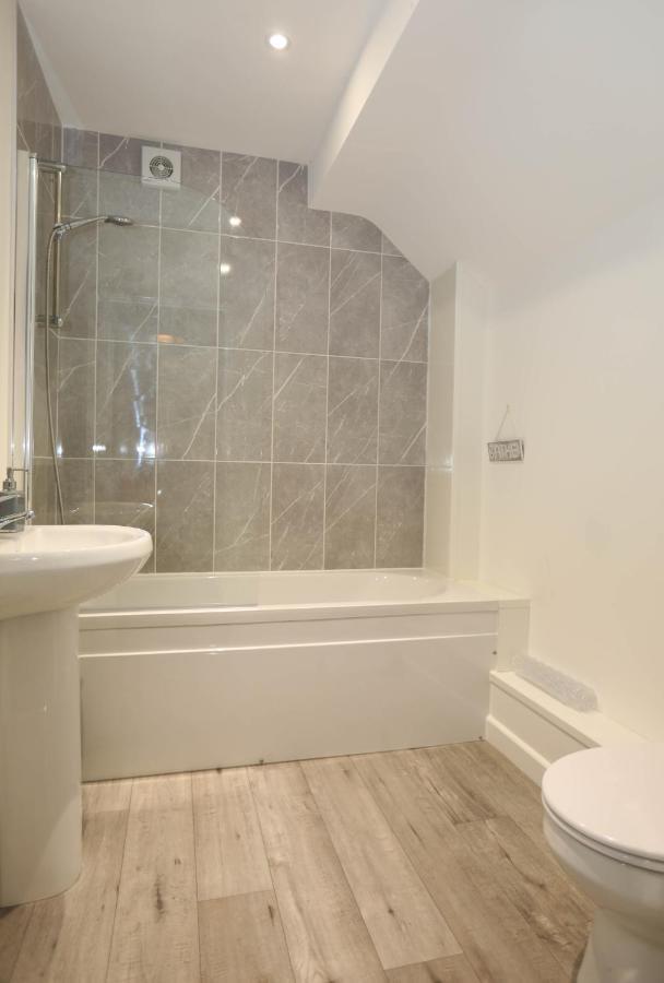 Exmouth - Apartment 2, Strand House - Modern 2 Bedroom Apartment, Perfect Location For Access To Beach & Town Centre - Sleeps 4 Guests - Hosted By Rentmyhouse Eksteriør billede